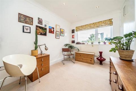 2 bedroom flat for sale, Renfrew Road, London SE11
