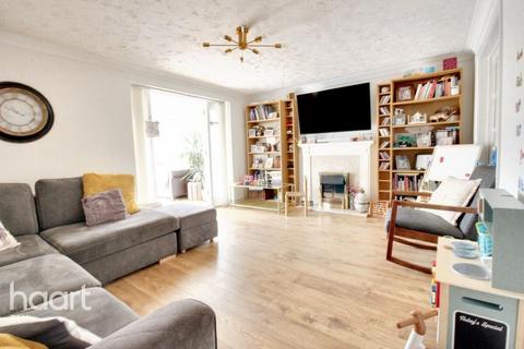 30 Wissey Way, Ely, CB6 2WW