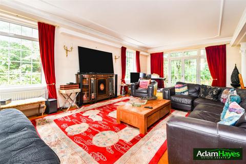 5 bedroom detached house for sale, Canons Close, London N2