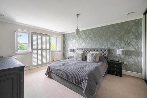 2 Longridge View, Chipstead, Coulsdon, CR5 3QX