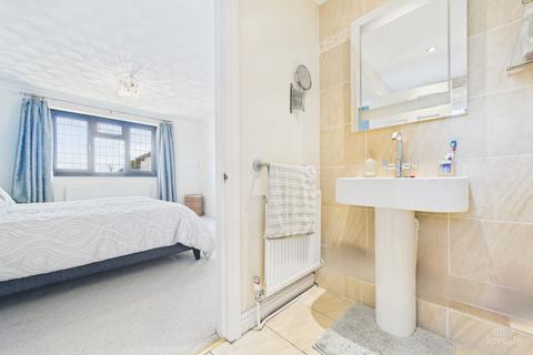 6 Wolsey Drive, Barrow-upon-humber, DN19 7HH