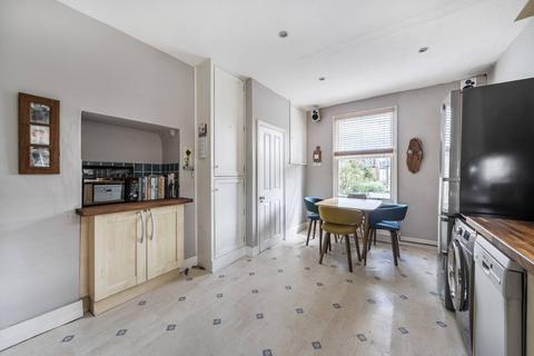 3 bedroom flat to rent, Niton Street, Crabtree Estate, London, SW6