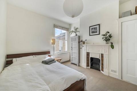 3 bedroom flat to rent, Niton Street, Crabtree Estate, London, SW6