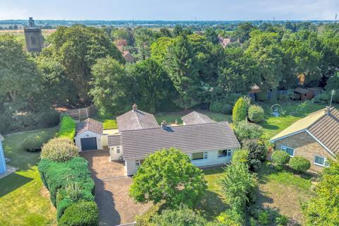4 bedroom detached bungalow for sale, Chain Free in North Runcton
