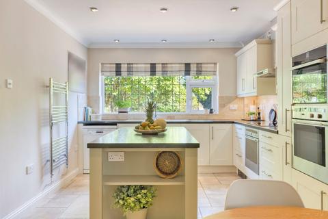 4 bedroom detached bungalow for sale, Chain Free in North Runcton