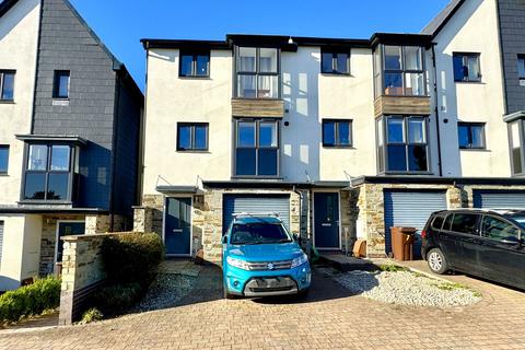 Runway Road, Plymouth PL6