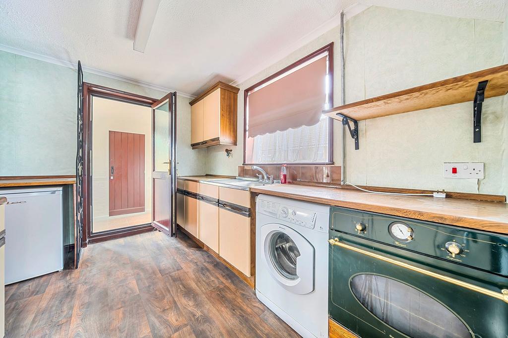 Kitchen (2)
