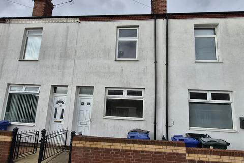 2 bedroom terraced house to rent, Trafalgar Street, Carcroft DN6