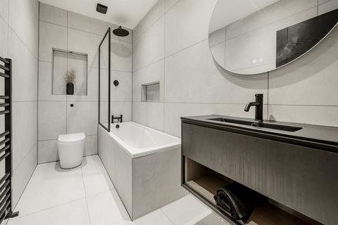 Studio for sale, Longridge Road, London, SW5