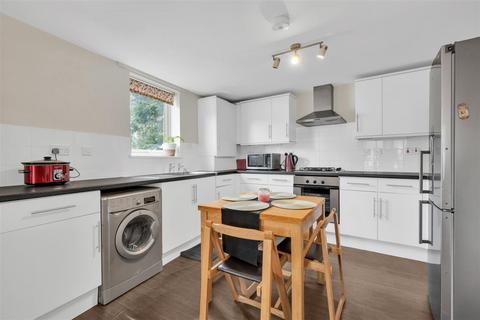 2 bedroom apartment for sale, Martins Road, Shortlands, Bromley, BR2