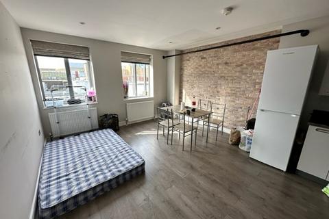 2 bedroom apartment to rent, Park Road, PETERBOROUGH PE1