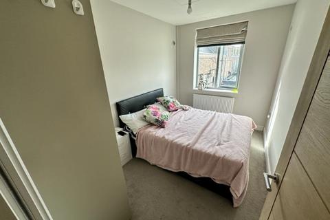 2 bedroom apartment to rent, Park Road, PETERBOROUGH PE1