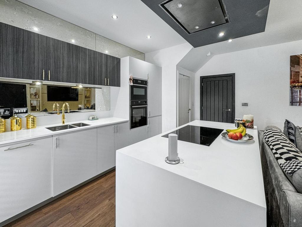 Open Plan Kitchen / Diner / Lounge Area