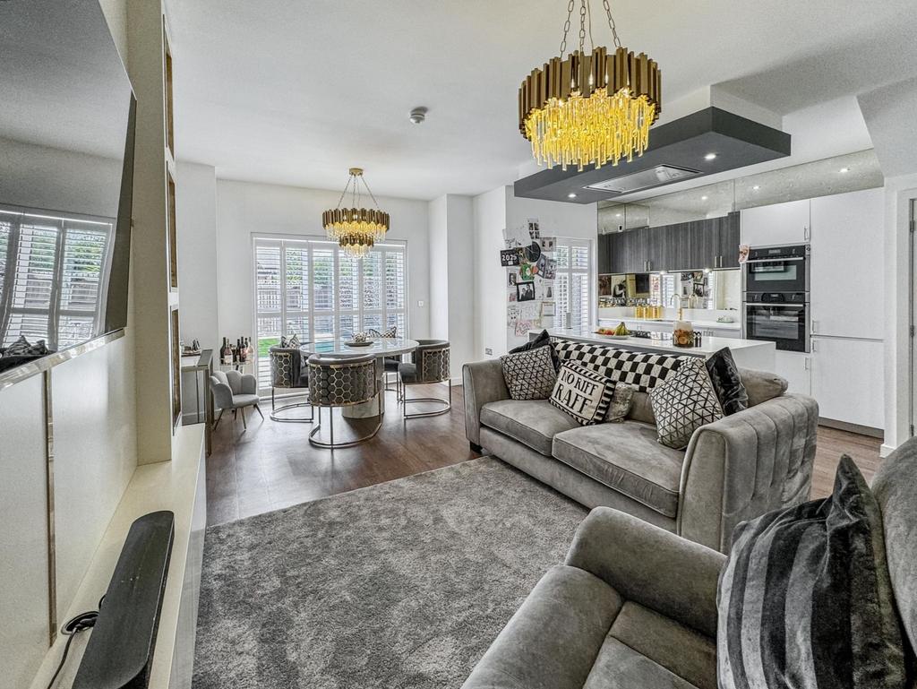 Open Plan Kitchen / Diner / Lounge Area