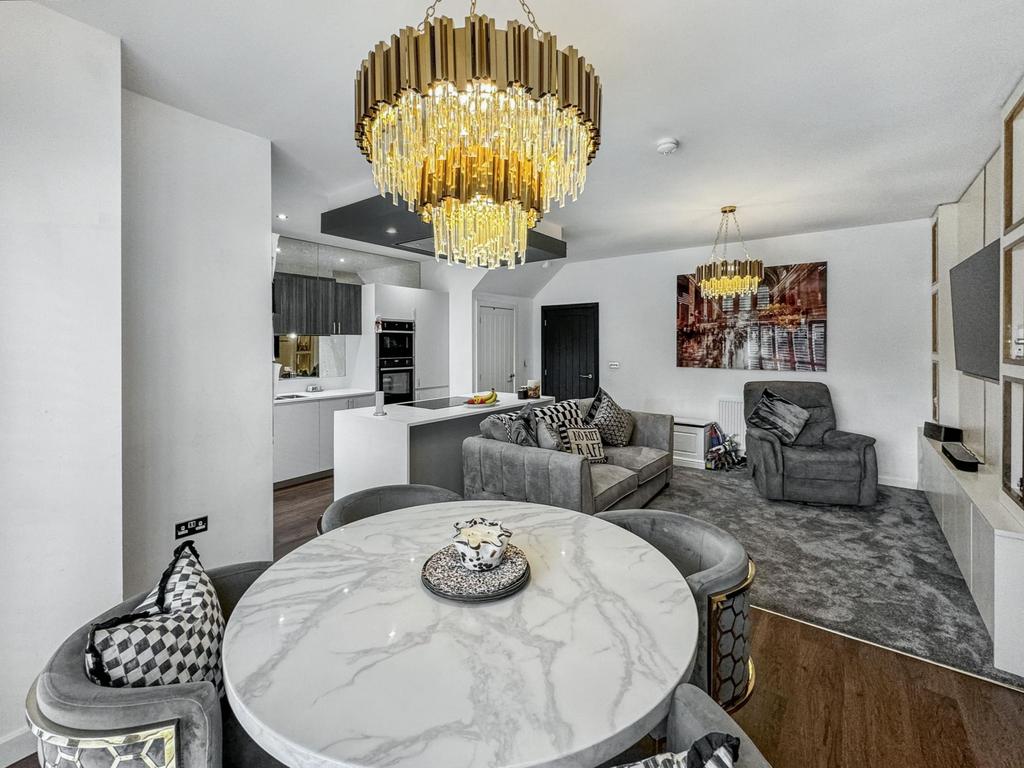 Open Plan Kitchen / Diner / Lounge Area