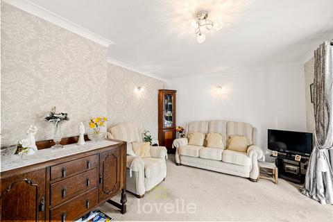 3 bedroom bungalow for sale, Seaford Road, Cleethorpes DN35