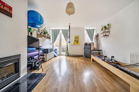10 Lambscroft Avenue, London, SE9 4NZ