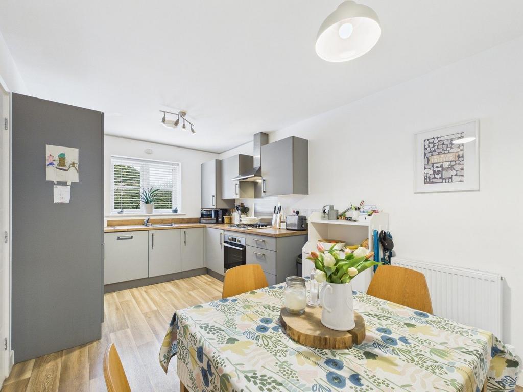 Kitchen/Dining Area