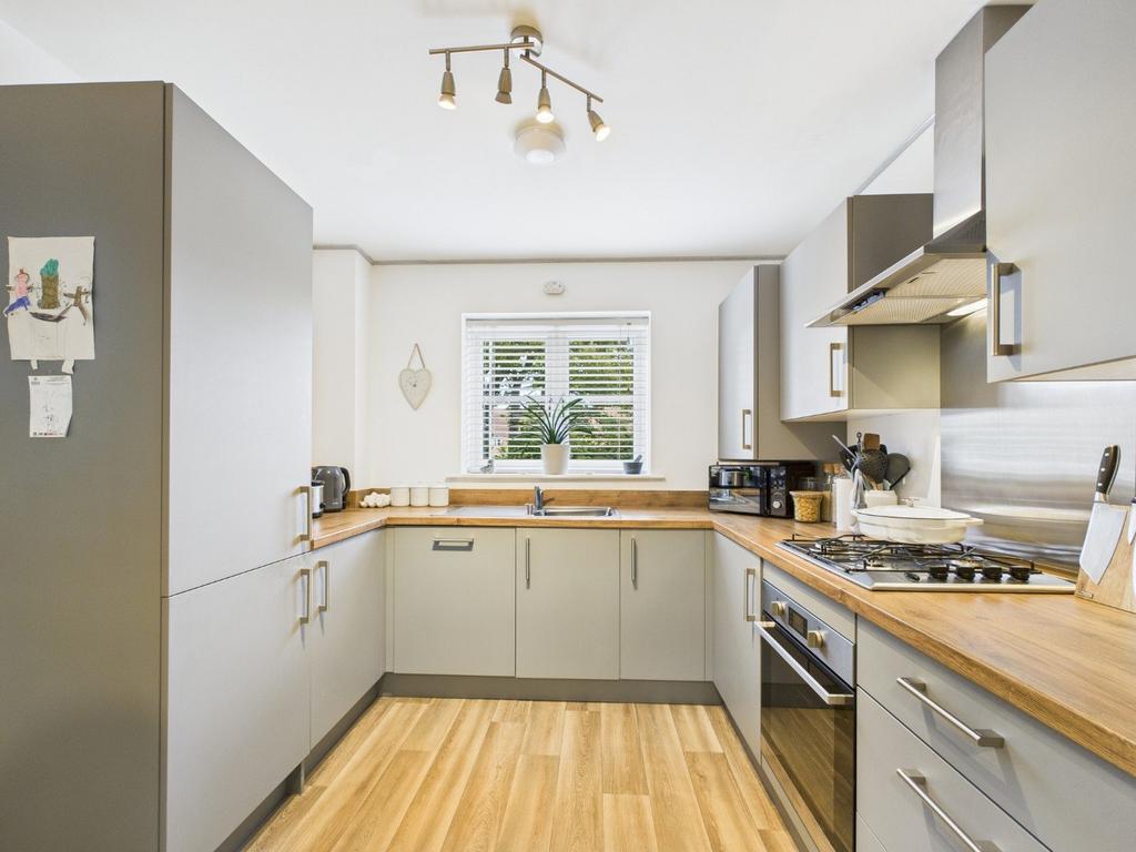Kitchen/Dining Area