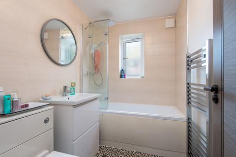 15 Carolina Close, London, E15 1JR