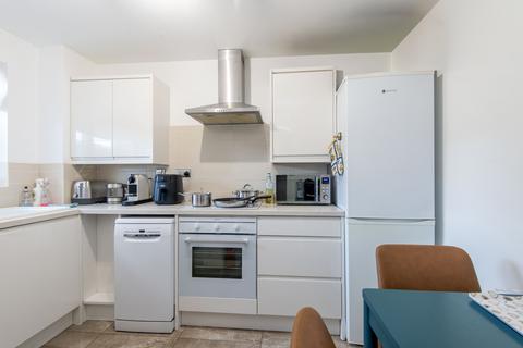 15 Carolina Close, London, E15 1JR