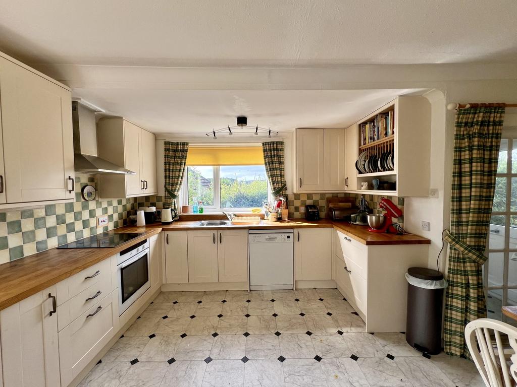 1 Mount Pleasant Avenue, Kirkcudbright - Williamso