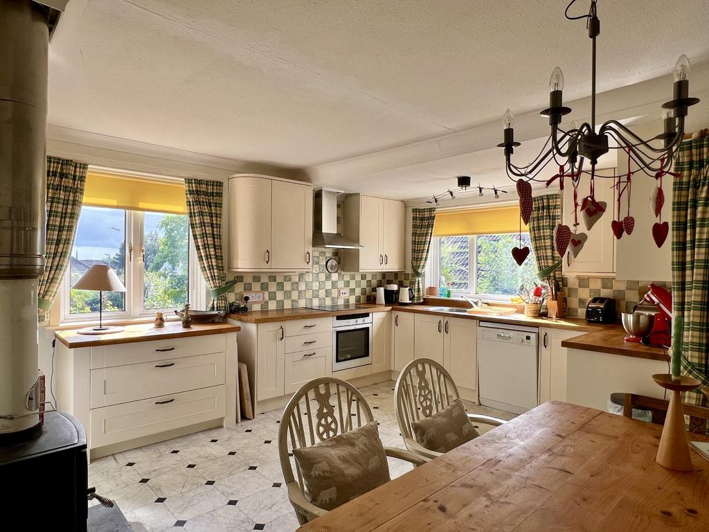 1 Mount Pleasant Avenue, Kirkcudbright - Williamso