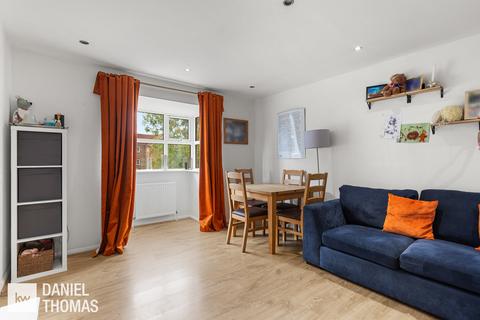 116 Osprey Road, Waltham Abbey, EN9 3TY