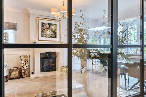 4 bedroom detached house for sale, Chislehurst Road, Petts Wood, Orpington