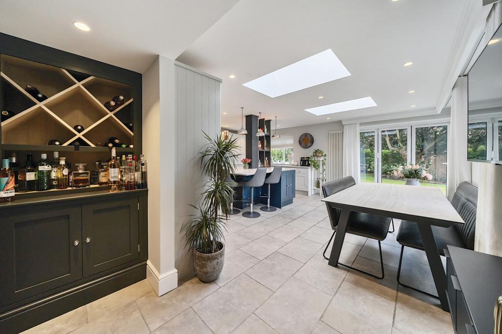Kitchen/Dining