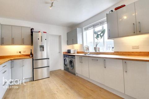 92 Awsworth Road, Ilkeston, DE7 8JP