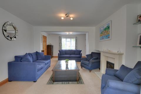 5 bedroom detached house for sale, Church Lane, Copthorne, RH10