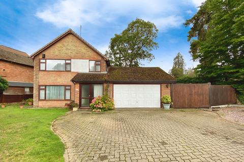 3 bedroom detached house for sale, Queensway, Banbury OX16