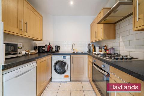 2 bedroom flat for sale, Park Road, Southgate, London