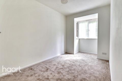 undefined, Turnpike Lane, Sutton