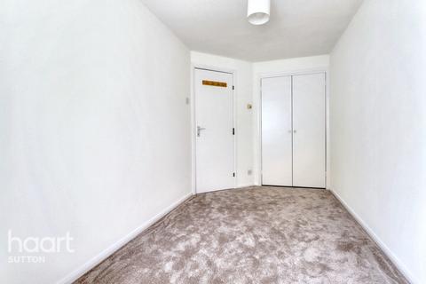 undefined, Turnpike Lane, Sutton