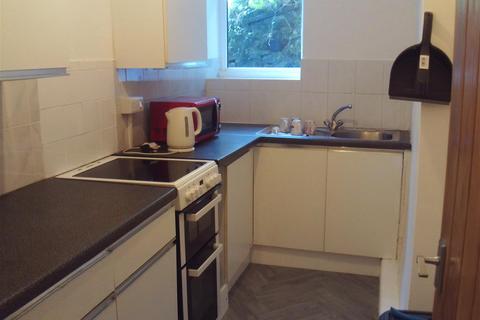 undefined, Twtil, Harlech