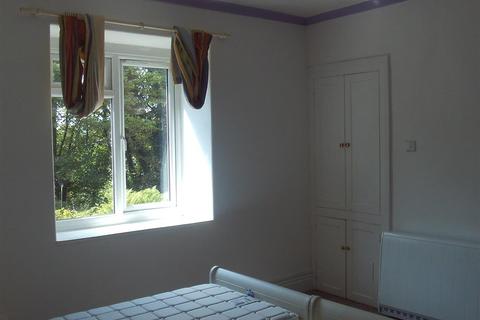undefined, Twtil, Harlech
