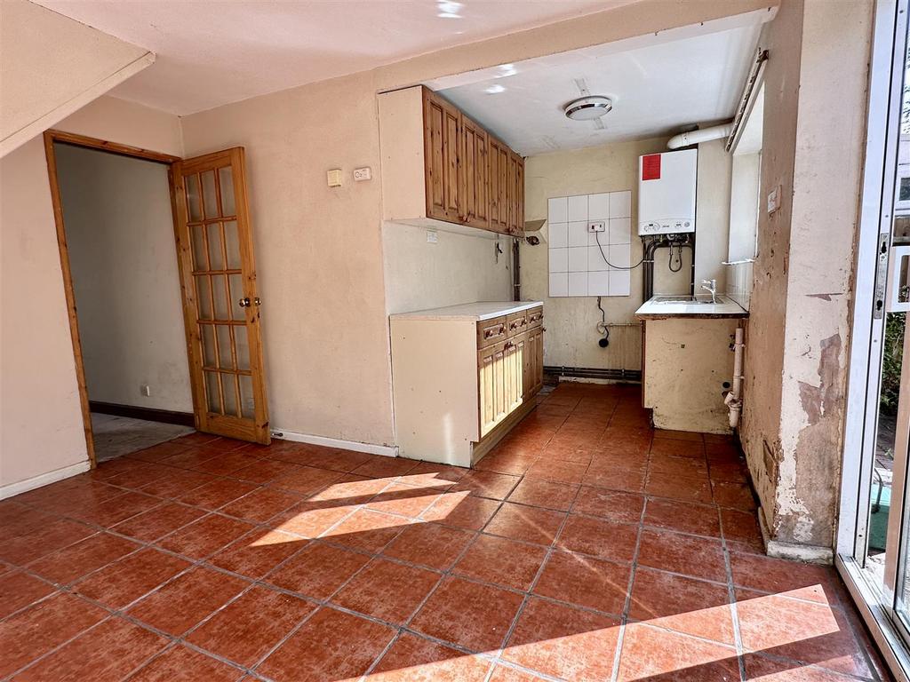 Dining kitchen