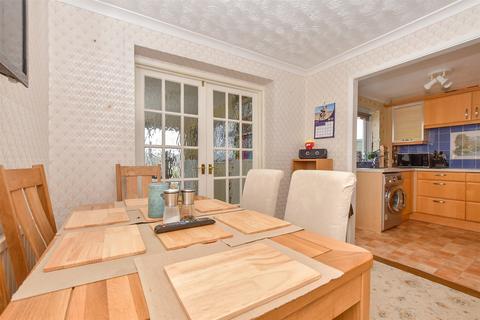14 Bathurst Road, Staplehurst, Tonbridge, TN12 0LG