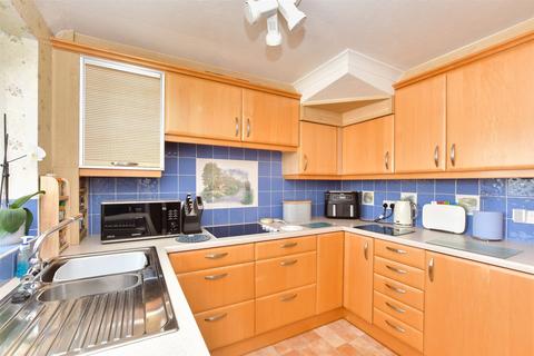 14 Bathurst Road, Staplehurst, Tonbridge, TN12 0LG