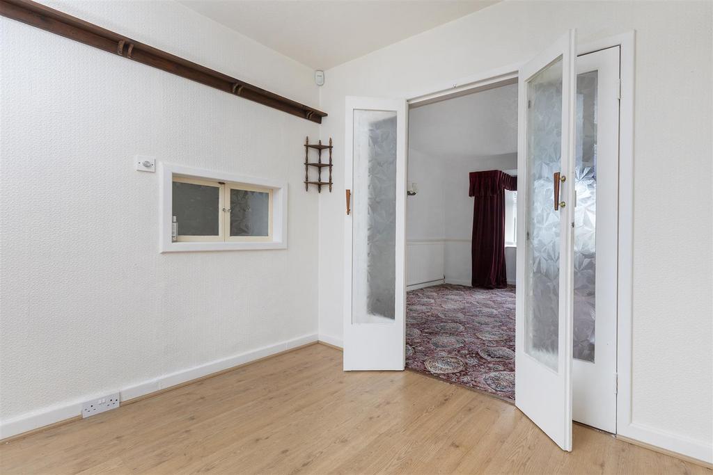 Bramleys Estate Agents - Weatherhill Crescent - Li