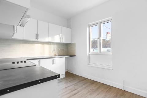2 bedroom flat for sale, North Road, Preston, BN1