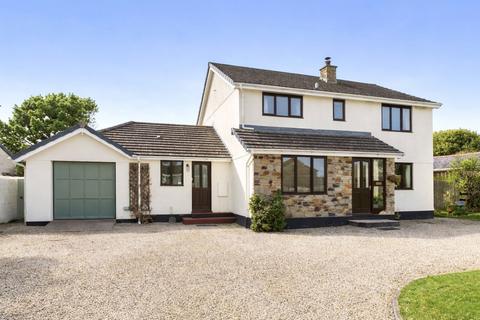 4 bedroom detached house for sale, Burlawn, Wadebridge, Cornwall