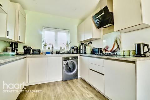 undefined, Claridge Close, Shrivenham