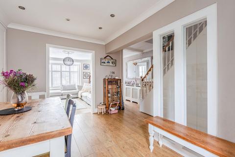 35 Binfield Road, Byfleet, West Byfleet, KT14 7PN