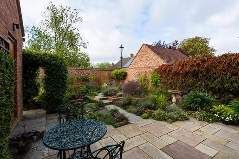 27 Lime Tree Avenue, Easingwold, York, YO61 3RT