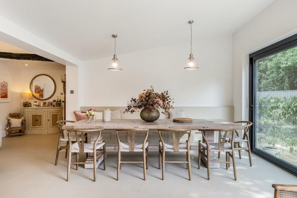 Kitchen/Breakfast Rm