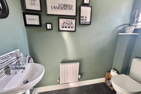 16 Clos Y Cwm, Pontardawe, Swansea, SA8 4JZ