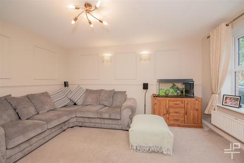 10 Baines Close, Leigh, WN7 4BP